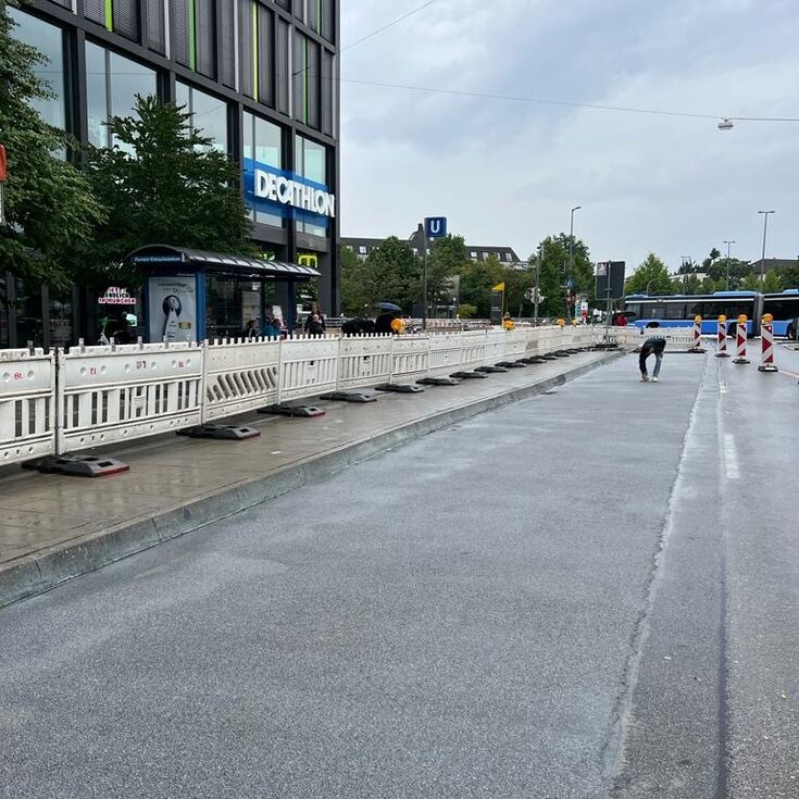 UHNYT Referenzen Muenchen Busspuren 1